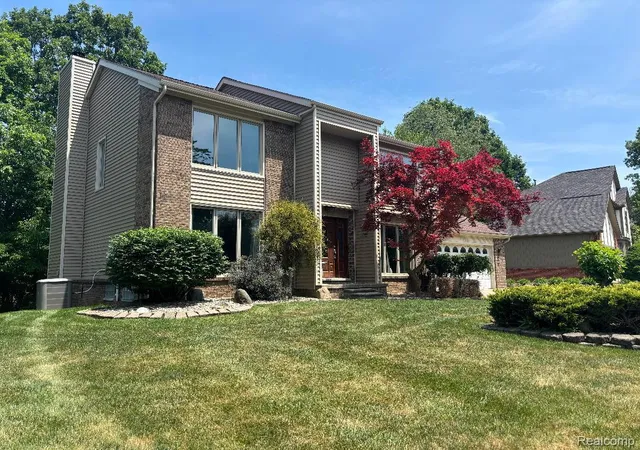 Photo 2 of Single family home for sale at 2136 Millstream Dr, Wixom, MI 48393 | MLS# 20261042598 | Listing updated on 2026-08-29