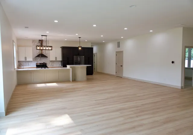 3rd image of 1810 Nw Leonard St, Tallmadge Charter Township Ottawa, MI 49534 | MLS# 65026027913