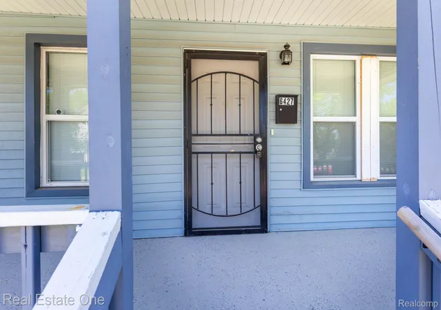Photo 3 of Single family home for sale at 6427 Linsdale St, Detroit, MI 48204 | MLS# 20261042607 | Listing updated on 2026-08-18