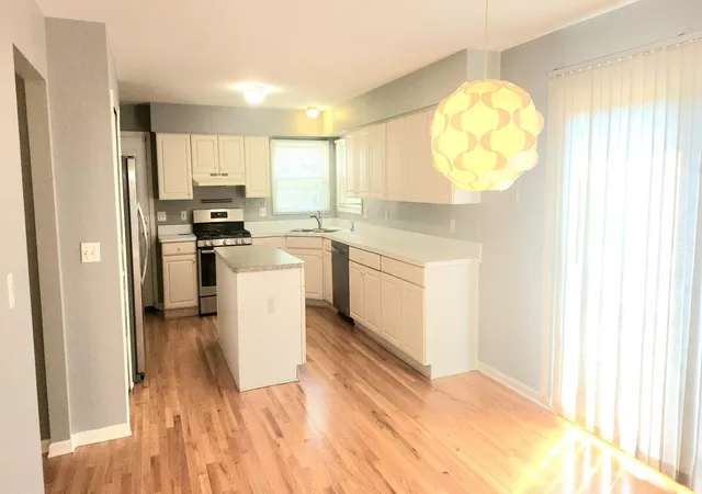 Photo 4 of Single family home for sale at 2987 Leslie Park Cir, Ann Arbor, MI 48105 | MLS# 81026027921 | Listing updated on 2026-09-09