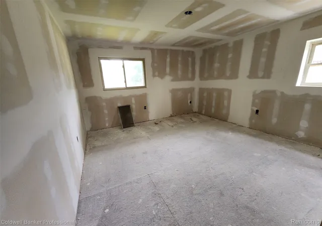 Photo 3 of Single family home for sale at 27391 Spring Arbor Dr, Southfield, MI 48076 | MLS# 20261042618 | Listing updated on 2026-07-06