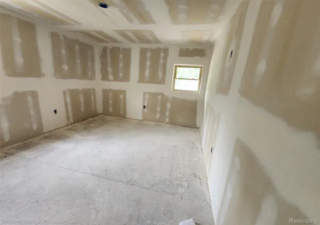 Photo 3 of Single family home for sale at 27391 Spring Arbor Dr, Southfield, MI 48076 | MLS# 20261042618 | Listing updated on 2026-07-06
