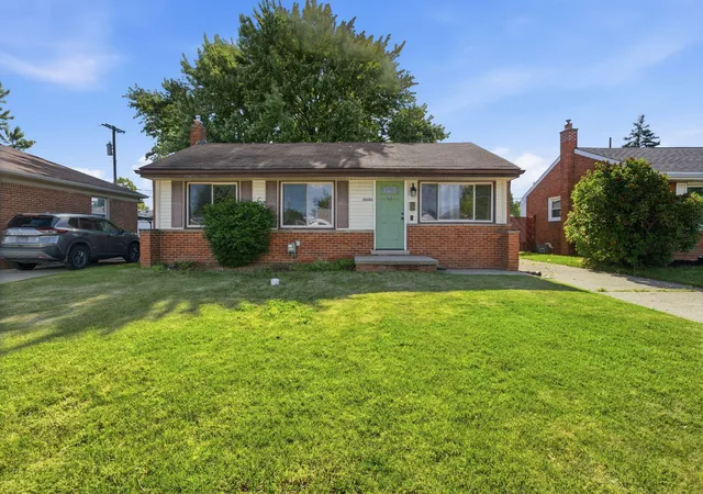 Photo 1 of Single family home for sale at 28604 Bohn St, Roseville, MI 48066 | MLS# 81026027922 | Listing updated on 2026-09-07
