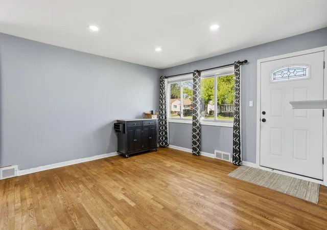 Photo 3 of Single family home for sale at 28604 Bohn St, Roseville, MI 48066 | MLS# 81026027922 | Listing updated on 2026-09-07