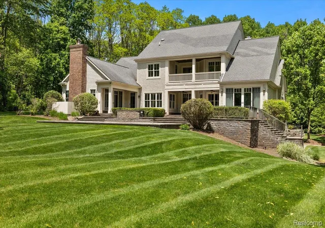 3rd image of 1600 S Hickory Ridge Trl, Milford, MI 48380 | MLS# 20261042655
