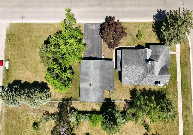 Photo 3 of Single family home for sale at 502 S Court Ave, Gaylord, MI 49735 | MLS# 78080069410 | Listing updated on 2026-06-12