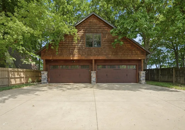 Photo 2 of Single family home for sale at 17812 Arnwine Dr, Vandalia, MI 49095 | MLS# 65026027941 | Listing updated on 2026-06-10