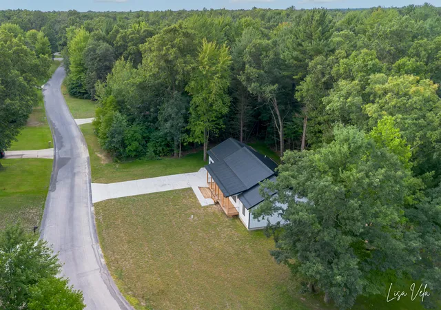 Photo 3 of Single family home for sale at 5527 E Samantha Ln, Twin Lake, MI 49457 | MLS# 71026027942 | Listing updated on 2026-09-14