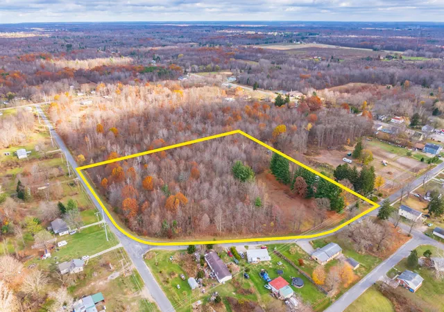 Photo 3 of Single family home for sale at 33259 Orchard St, Covert, MI 49043 | MLS# 69026027962 | Listing updated on 2026-06-09