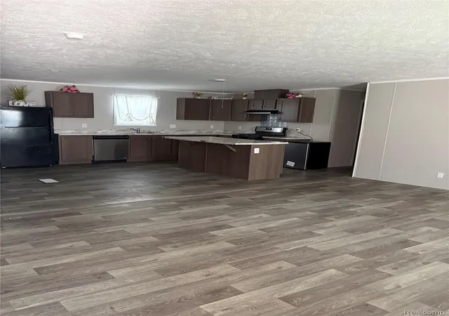 10th image of 4229 Hillary Crk, Burton, MI 48519 | MLS# 20261042702