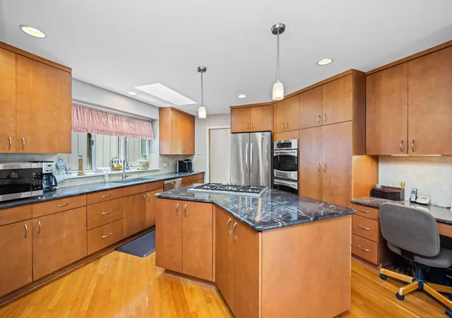 Photo 3 of Condo for sale at 4921 Fairway Ridge Cir, West Bloomfield, MI 48323 | MLS# 58050210636 | Listing updated on 2026-06-14