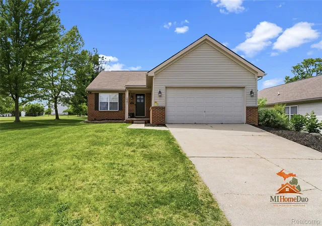 Photo 2 of Single family home for sale at 1501 Vanderbilt Dr, Flint, MI 48503 | MLS# 20261042774 | Listing updated on 2026-08-31