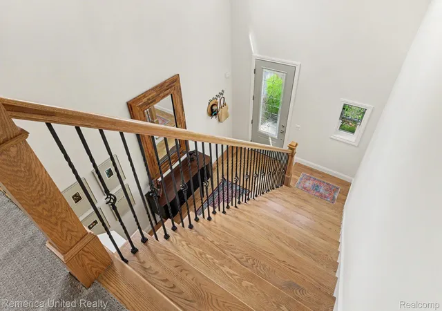 5th image of 307 River Wood Trl S, Milford, MI 48381
