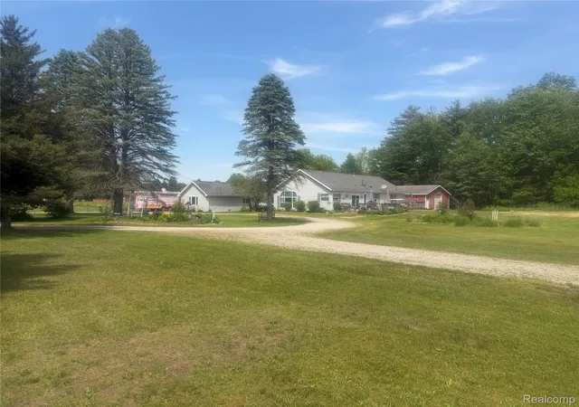 5th image of 5716 Falkenbury Rd, North Branch, MI 48461 | MLS# 20261042844