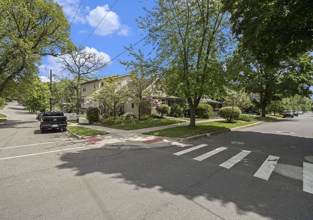 2nd image of 916 Brooks St, Ann Arbor, MI 48103 | MLS# 65026028048