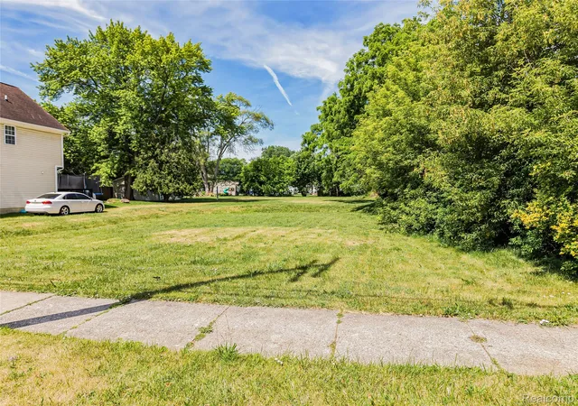 Photo 3 of Land for sale at 27335 Maple St, Roseville, MI 48066 | MLS# 20261042880 | Listing updated on 2026-07-13