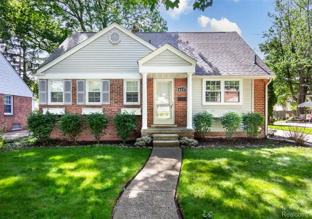 Photo 1 of Single family home for sale at 4237 Wakefield Rd, Berkley, MI 48072 | MLS# 20261042896 | Listing updated on 2026-07-26