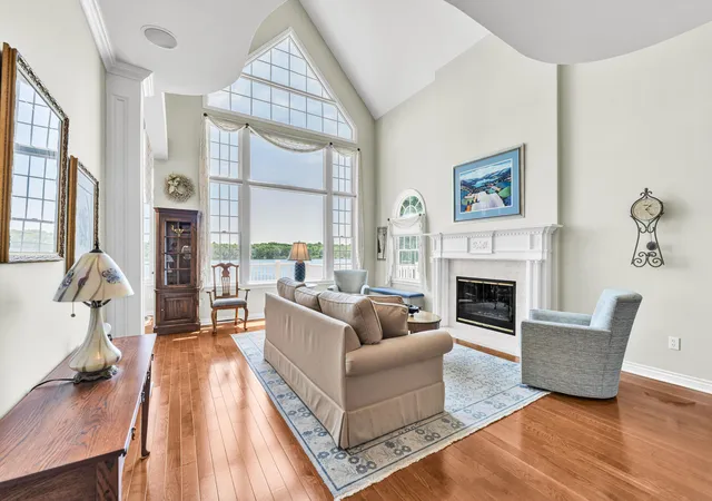 3rd image of 15311 S Barton Lake Dr, Vicksburg, MI 49097 | MLS# 66026028067