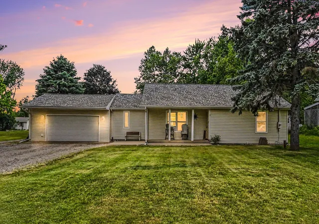 Photo 1 of Single family home for sale at 11332 Crestview Dr E, Cement City, MI 49233 | MLS# 55026028084 | Listing updated on 2026-08-30