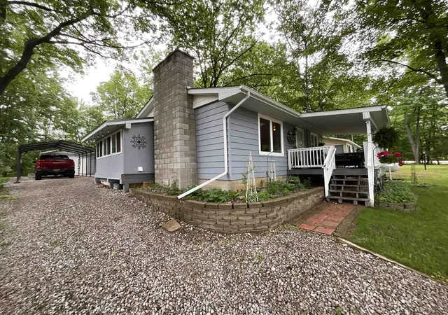 Photo 3 of Single family home for sale at 4737 Mary E Dr, Hale, MI 48739 | MLS# 77080069429 | Listing updated on 2026-09-16