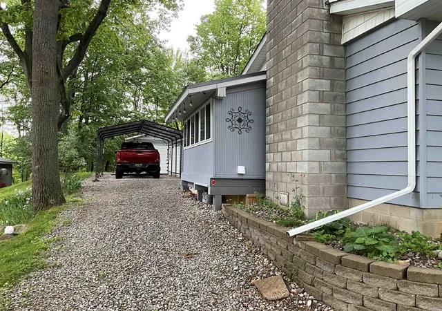 Photo 3 of Single family home for sale at 4737 Mary E Dr, Hale, MI 48739 | MLS# 77080069429 | Listing updated on 2026-09-16