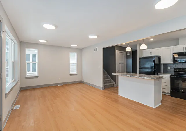 3rd image of 2058 Linden Ave SE, Grand Rapids, MI 49507 | MLS# 71026028116