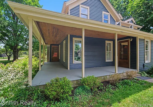 Photo 4 of Single family home for sale at 3970 Van Amberg Rd, Brighton, MI 48114 | MLS# 20261043036 | Listing updated on 2026-09-09