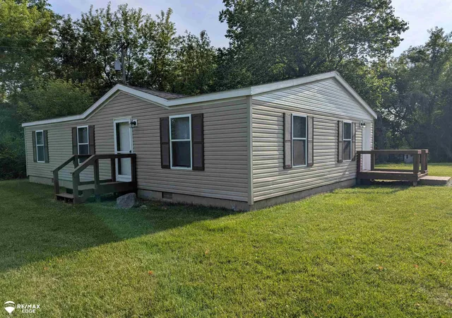 Photo 2 of Single family home for sale at 6283 Hart Lake Rd, Otter Lake, MI 48464 | MLS# 5050210736 | Listing updated on 2026-08-22