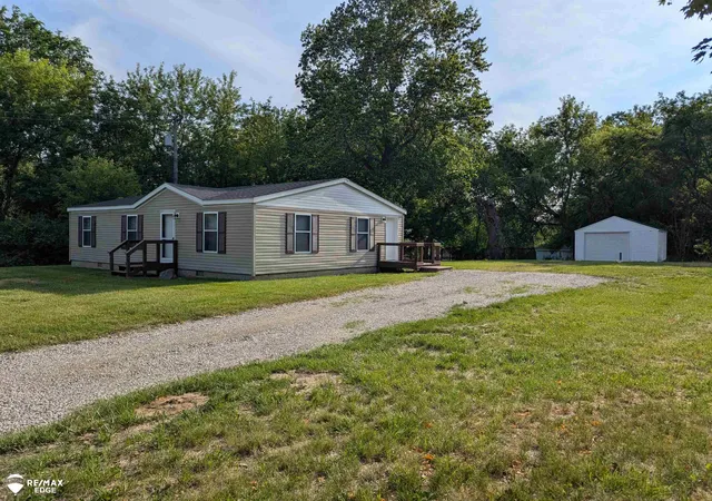 Photo 3 of Single family home for sale at 6283 Hart Lake Rd, Otter Lake, MI 48464 | MLS# 5050210736 | Listing updated on 2026-08-22
