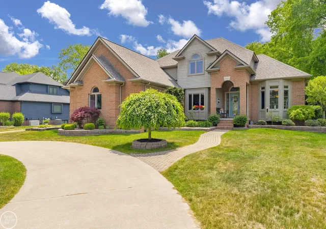 Homes for sale in Fort Gratiot Charter Township St Clair, MI | 3007 Shorewood Blvd, Fort Gratiot Charter Township St Clair, MI 48059 | MLS# 58050210738
