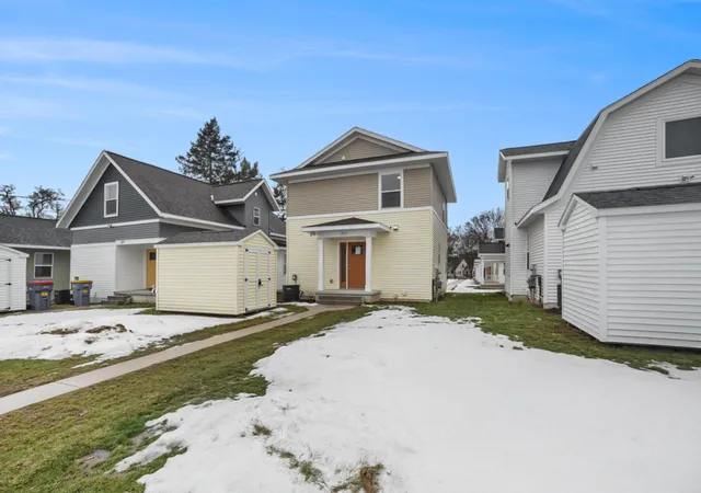 16th image of 2113 Willard Ave Se, Grand Rapids, MI 49507 | MLS# 71026028122