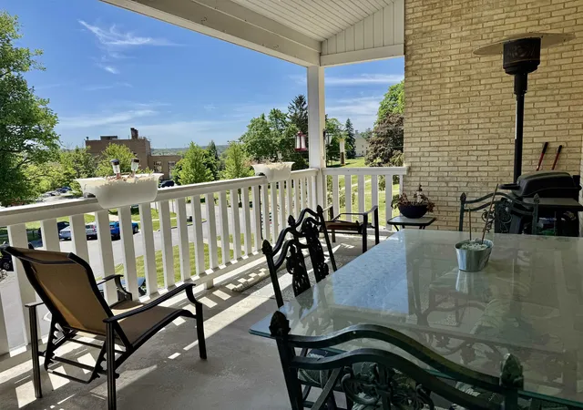 Photo 2 of Condo for sale at 810 201 Cottageview Dr, Traverse City, MI 49684 | MLS# 78080069435 | Listing updated on 2026-06-12