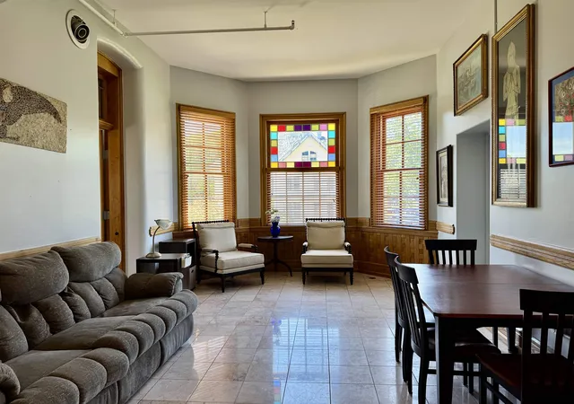 Listing Photo 5 - Condo for sale in building located at 810-201 Cottageview Dr, Traverse City, MI 49684