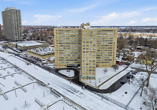 16th image of 8900 E Jefferson Ave #603, Detroit, MI 48214 | MLS# 20261043057