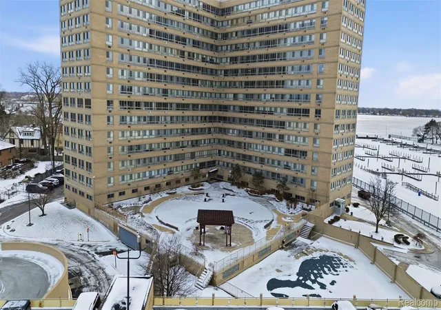 4th image of 8900 E Jefferson Ave #603, Detroit, MI 48214 | MLS# 20261043057