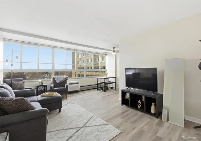 5th image of 8900 E Jefferson Ave #603, Detroit, MI 48214 | MLS# 20261043057