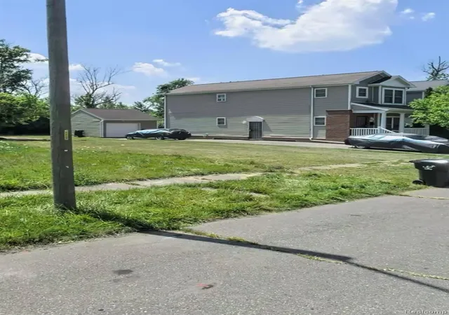 4th image of 497 W Lantz St, Highland Park, MI 48203 | MLS# 20261043084