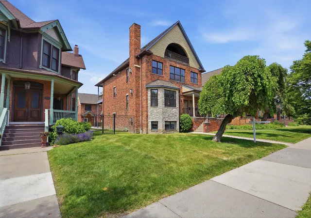4th image of 429 E Ferry St #8, Detroit, MI 48202 | MLS# 81026028144