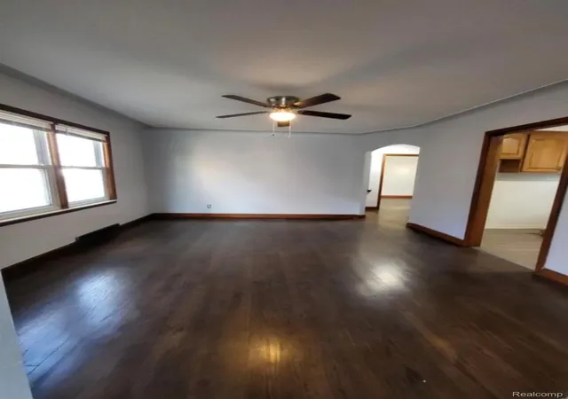 Listing Photo 4 - Condo for sale in building located at 19690 Cliff St, Detroit, MI 48234