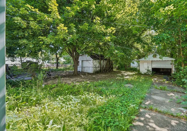 Homes for sale in Detroit City Wayne, MI | 6526 Heyden St, Detroit City Wayne, MI 48228 | MLS# 20261043124
