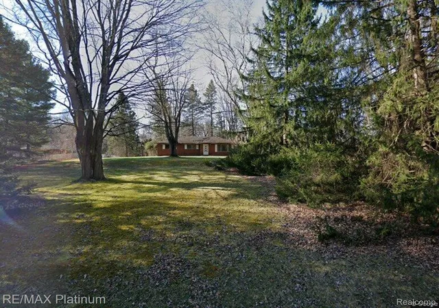Photo 1 of Sale Pending at 9466 Hyne Rd, Brighton, MI 48114 | MLS# 20261043126 | Listing updated on 2026-07-07