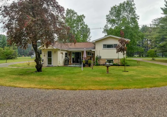 Photo 2 of Single family home for sale at 10741 N Long Lake Rd, Traverse City, MI 49685 | MLS# 78080069453 | Listing updated on 2026-09-04