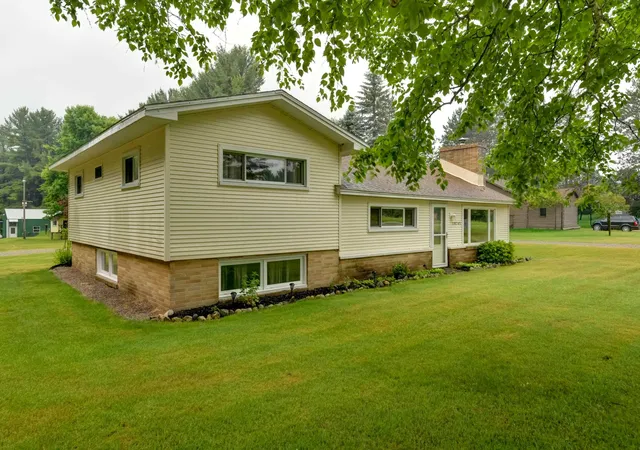 Photo 3 of Single family home for sale at 10741 N Long Lake Rd, Traverse City, MI 49685 | MLS# 78080069453 | Listing updated on 2026-09-04