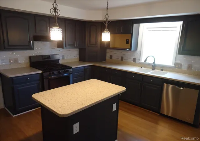 5th image of 2933 Ashley Dr, Adrian, MI 49221 | MLS# 20261043145