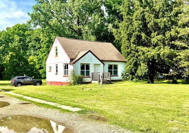 Photo 1 of Single family home for sale at 5388 Davison Rd, Lapeer, MI 48446 | MLS# 20261043153 | Listing updated on 2026-07-28