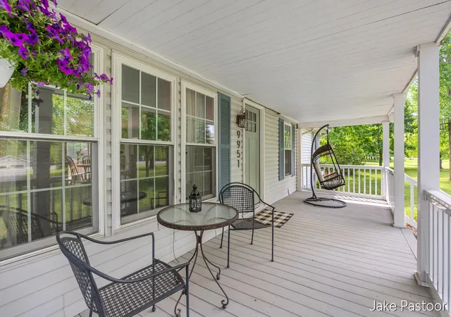 3rd image of 9951 10 Mile Rd Ne, Rockford, MI 49341 | MLS# 65026028190