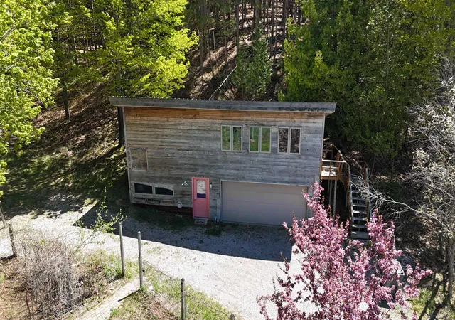 Homes for sale in Leelanau Township Leelanau, MI | 10953 E Pobuda Rd, Leelanau Township Leelanau, MI 49682 | MLS# 78080069456