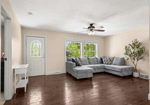 Photo 3 of Single family home for sale at 2732 Hammond Highlands Dr, Traverse City, MI 49686 | MLS# 78080069461 | Listing updated on 2026-07-06