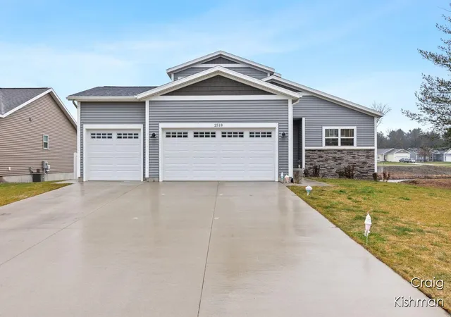 3rd image of 2518 Odawa Trl, Muskegon, MI 49444 | MLS# 65026028237