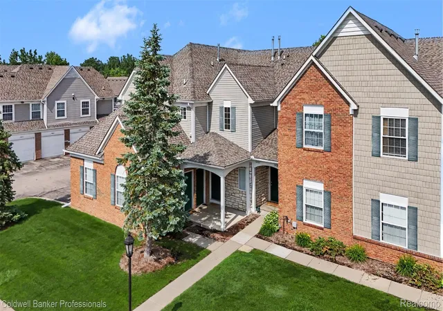 Photo 2 of Condo for sale at 54762 Monarch Dr, Shelby Township, MI 48316 | MLS# 20261043228 | Listing updated on 2026-09-13